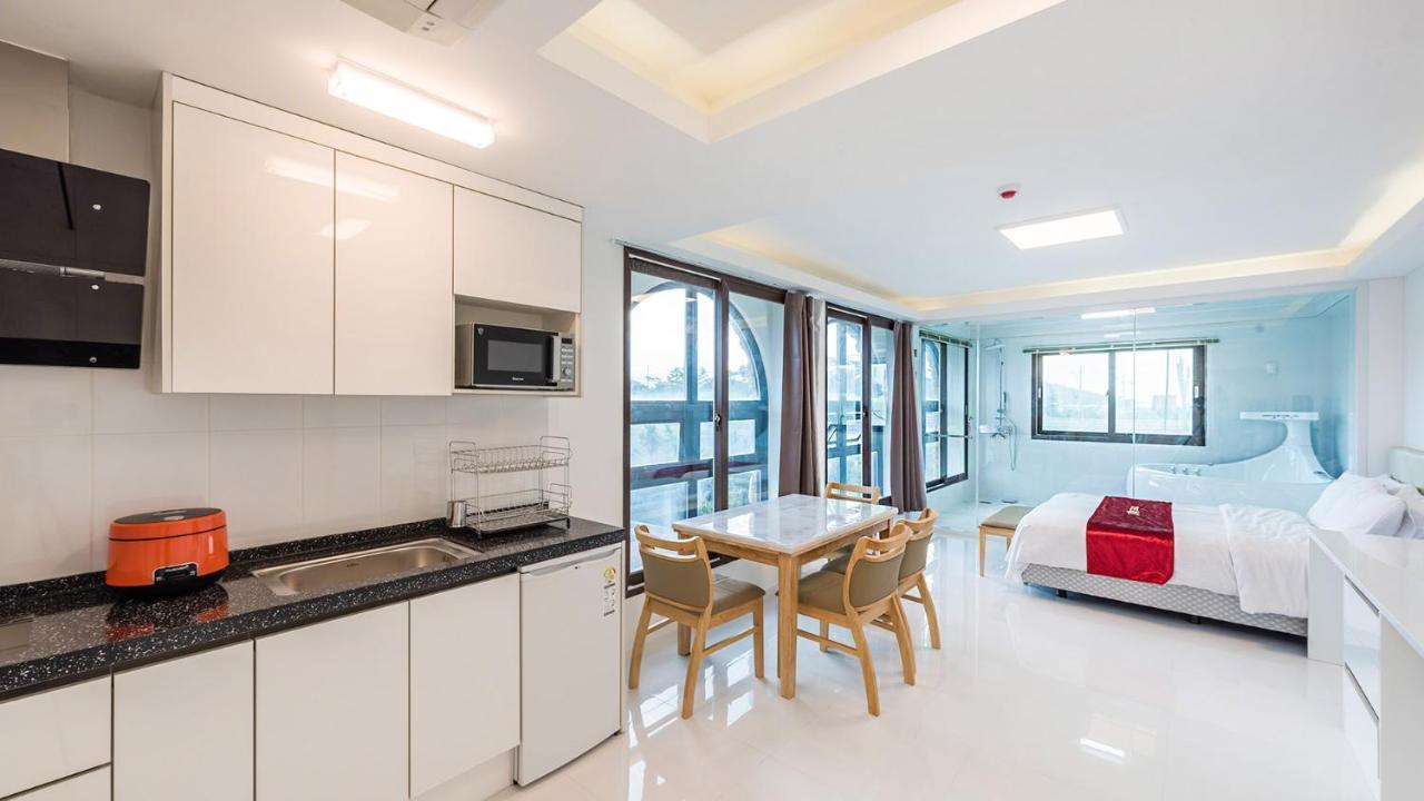 Castle Pool Resort Jeju Ngoại thất bức ảnh